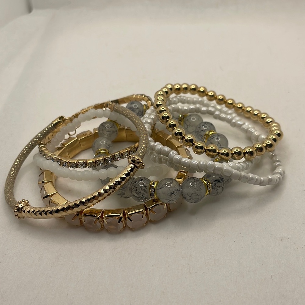 8 fabulous fun bracelets New